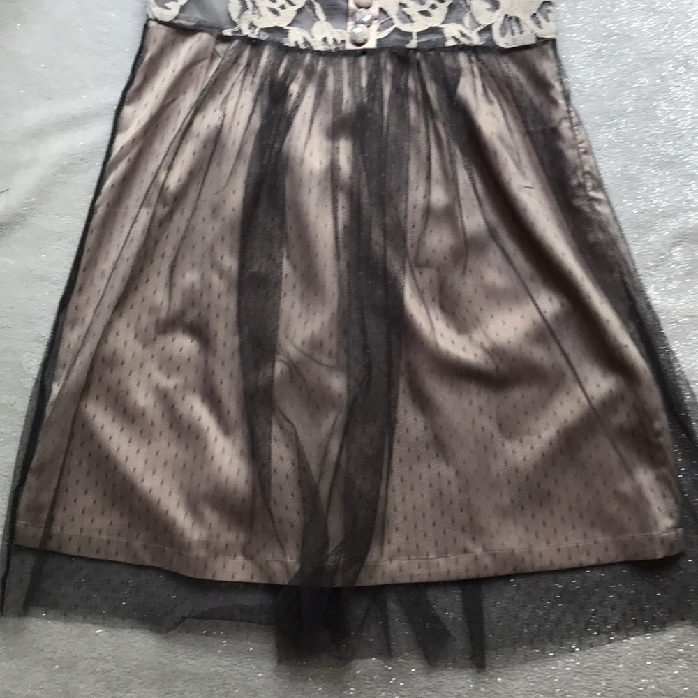 Gorgeous cream & taupe C. Luce mini dress - Picture 3 of 4